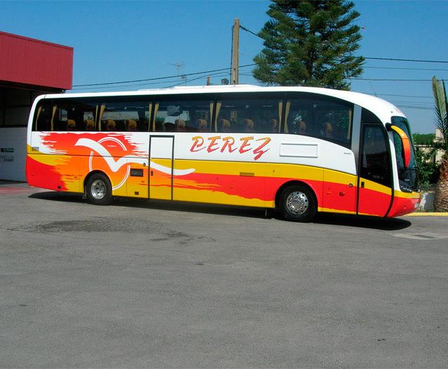 Autocares Hnos. Pérez Salinas bus grande 