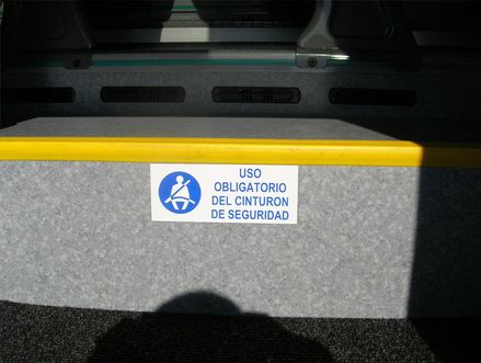Autocares Hnos. Pérez Salinas entrada autobus