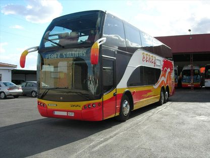 Autocares Hnos. Pérez Salinas bus de dos pisos 