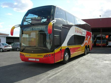 Autocares Hnos. Pérez Salinas bus de dos pisos 